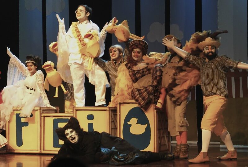 Teatro no Tatuapé apresenta "Feio - O Musical do Patinho"