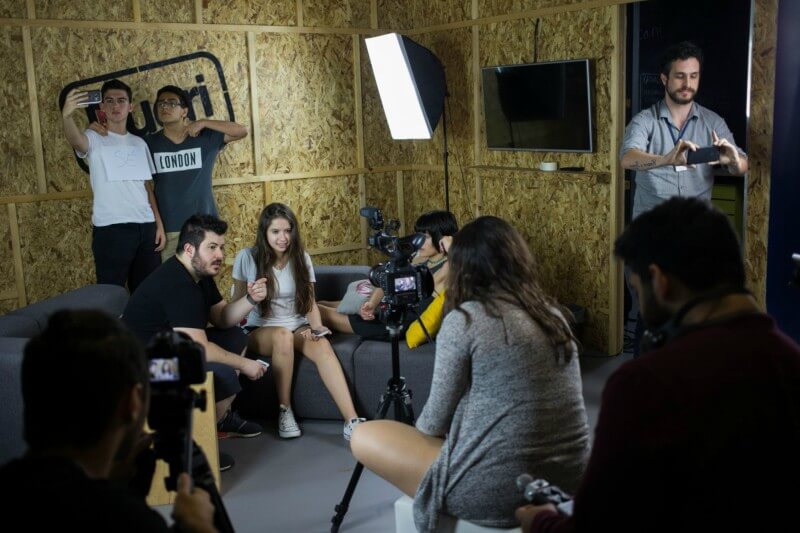 Projeto de Colégio no Tatuapé transforma YouTubers em tema pedagógico