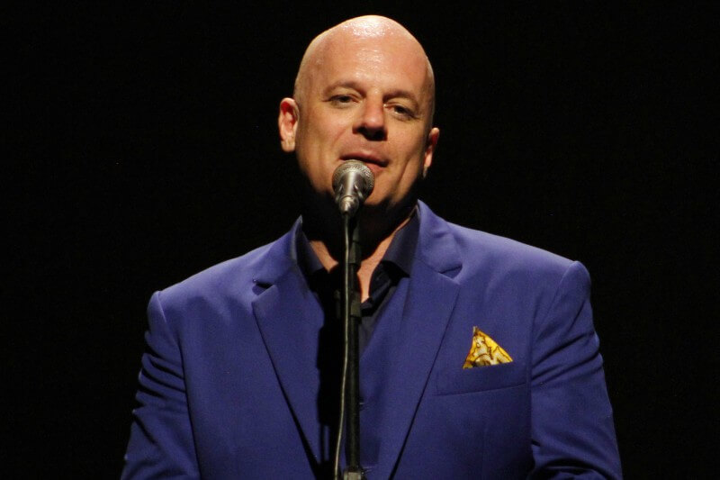 Quintanilha lança CD em homenagem a Cazuza no Sesc Belenzinho