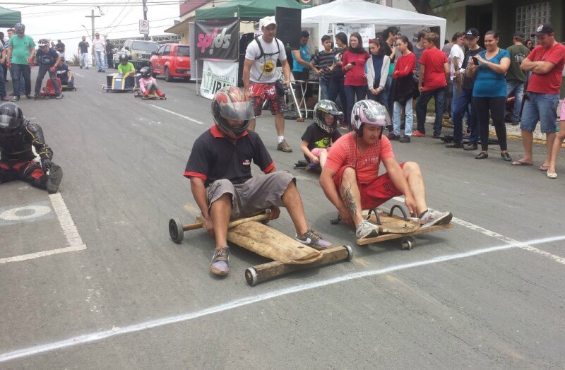 Academia na Mooca promove corrida de rolimã