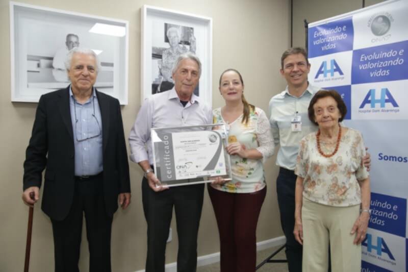Hospital Dom Alvarenga recebe certificado de acreditação da ONA