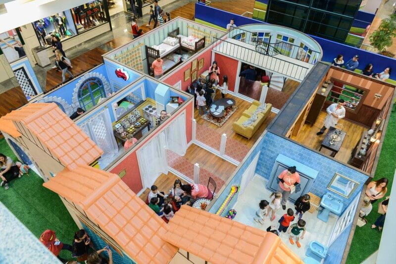 Ajude a desmascarar o vilão da série "Valentins" no Shopping Anália Franco